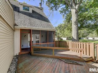 58 Country Pl, Springfield, IL 62703