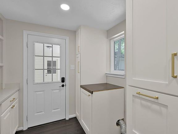 3rd image of 2811 Crossvine Cir