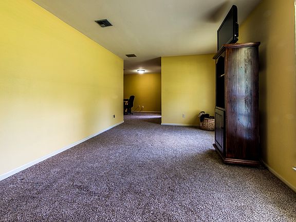 5th image of 1731 Blanchet Dr