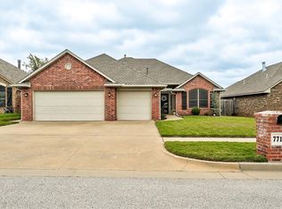 7712 Harold Dr, Yukon, OK 73099