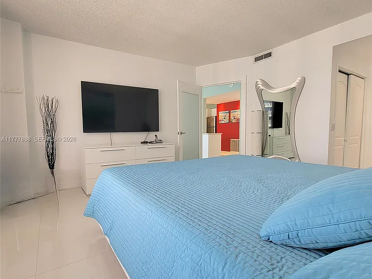 3505 S Ocean Dr #1011 — Photo 18
