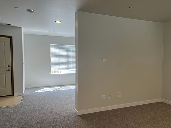 5th image of 1360 Griggs St