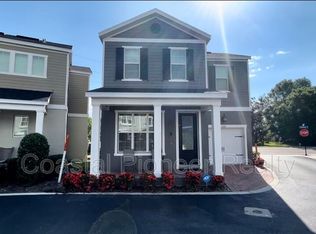 532 Jetstar Ln, Oldsmar, FL 34677