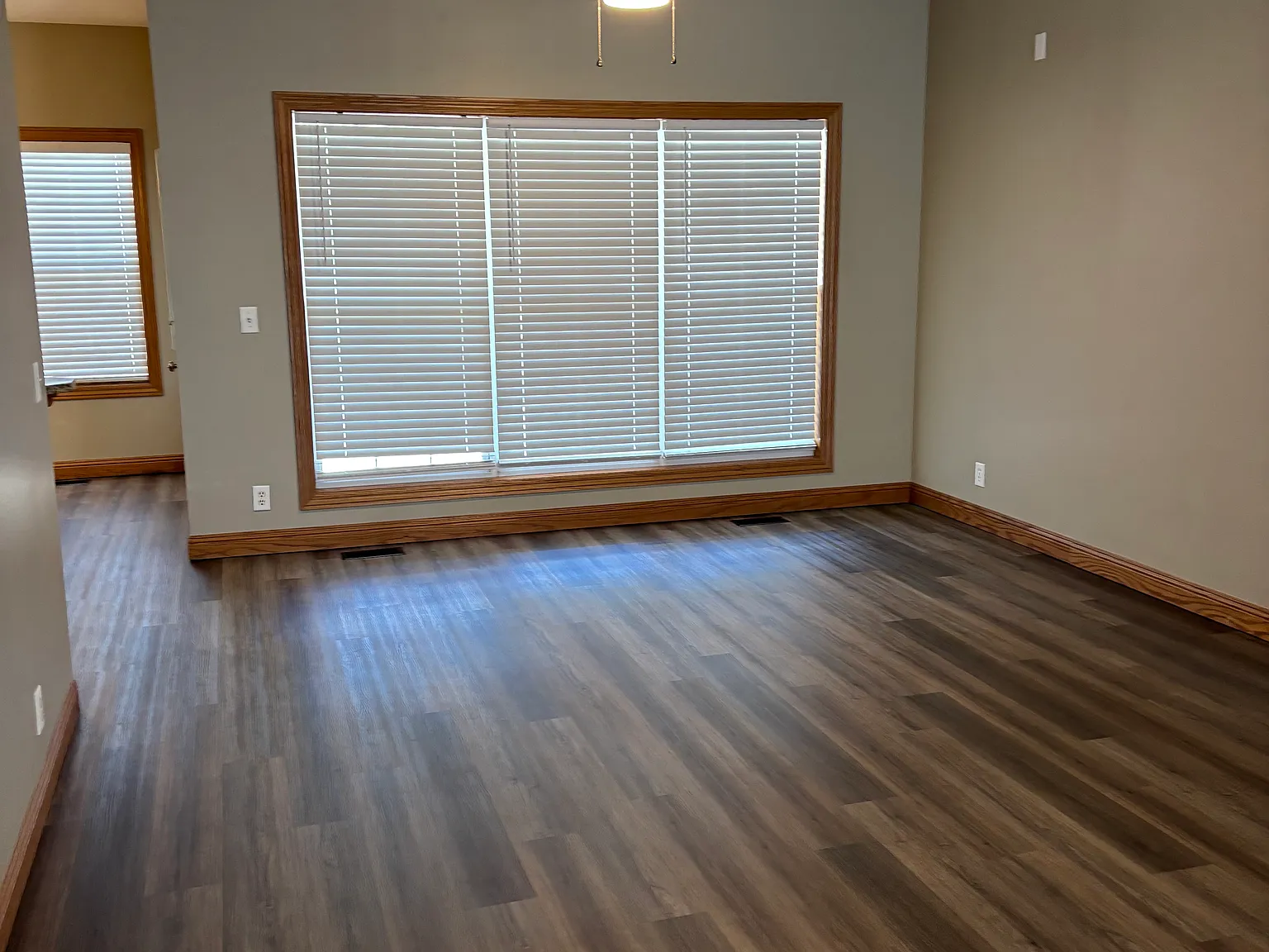 3 bed, 1730 sqft, $1,800 — Photo 1