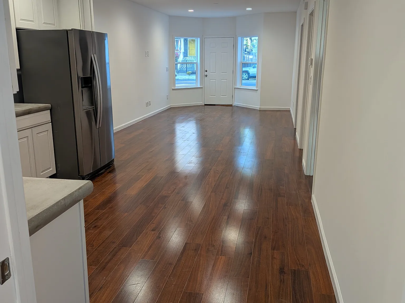 2 bed, 785 sqft, $1,295 — Photo 1