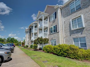 618 Condo Club Dr UNIT 210, Wilmington, NC 28412