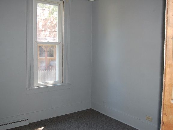 5th image of 304 S Chilson St