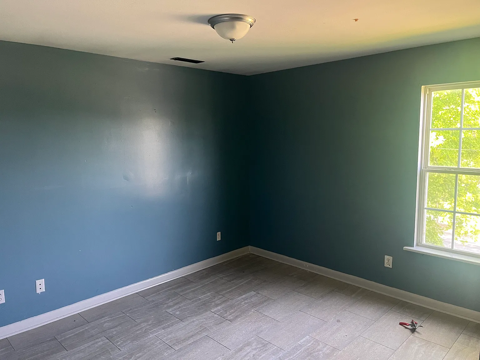 3 bed, 1.5 bath, 900 sqft, $1,460 — Photo 2