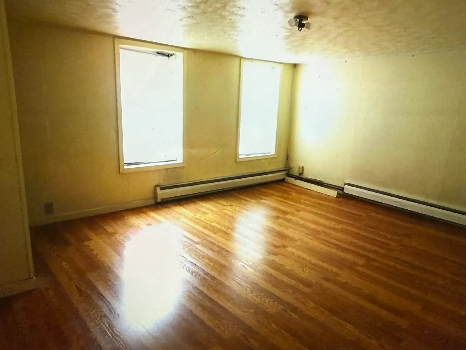 3 bed, 1294 sqft, $1,800 — Photo 2