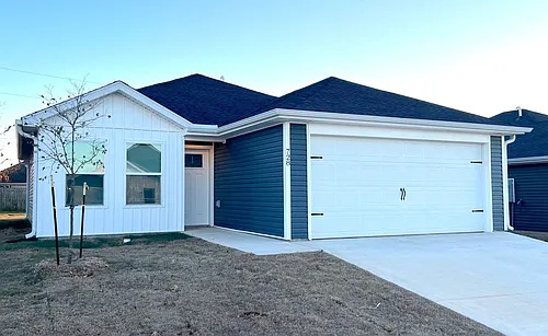 728 Short Leaf Ln Photo 1
