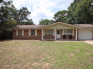 11 Tall Pine Trl, Shalimar, FL 32579