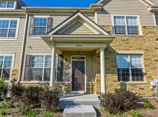 1950 Shermer Rd, Glenview, IL 60026