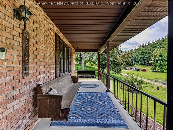 5th image of 668 Rocky Step Rd