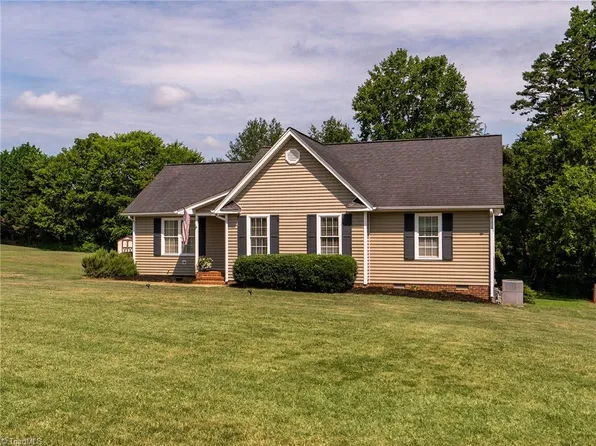 1360 Long Dairy Ct, Graham, NC 27253