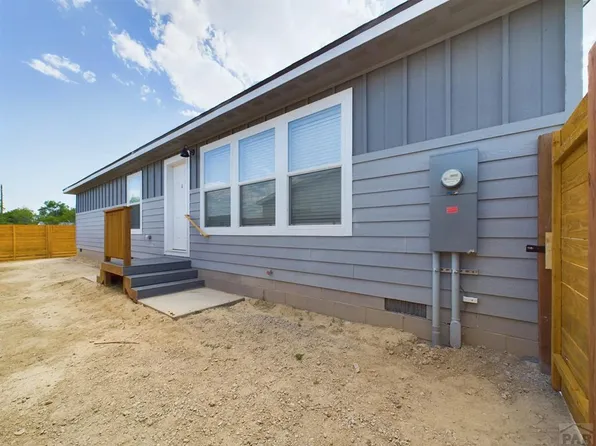 3024 Ridgeview Pl, Pueblo, CO 81003