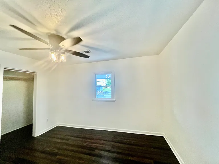 1445 S Walnut St — Photo 17