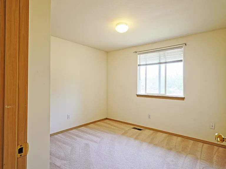 4006 NE 18th St — Photo 31