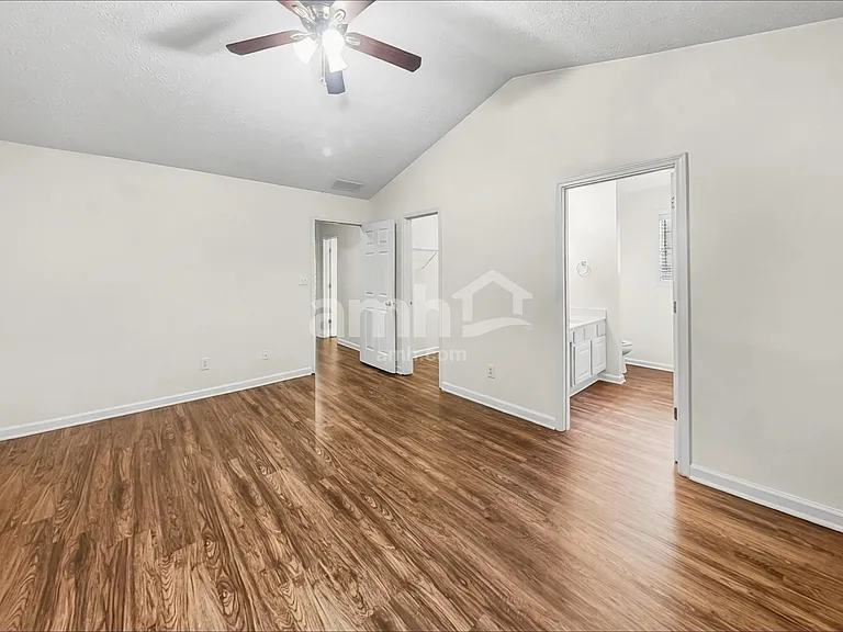 6465 Chestnut Bend Dr — Photo 9
