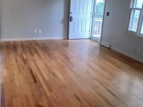 513 NW 88th St, Kansas City, MO 64155