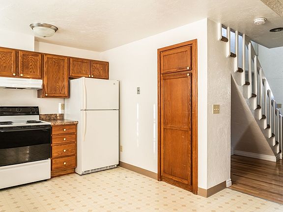 5th image of 1823 27th Ave SE #1801