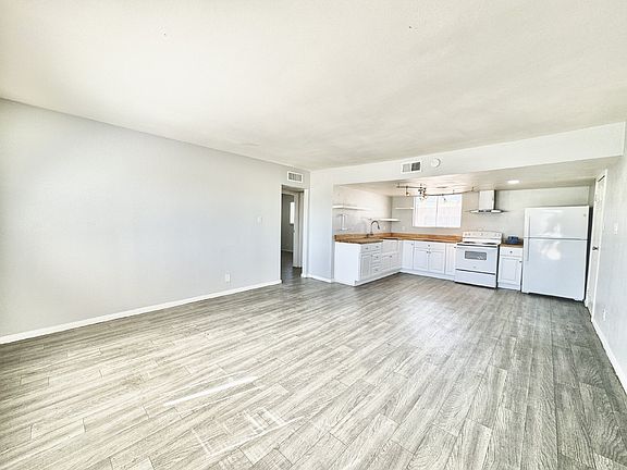 3rd image of 922 N 1st St #A