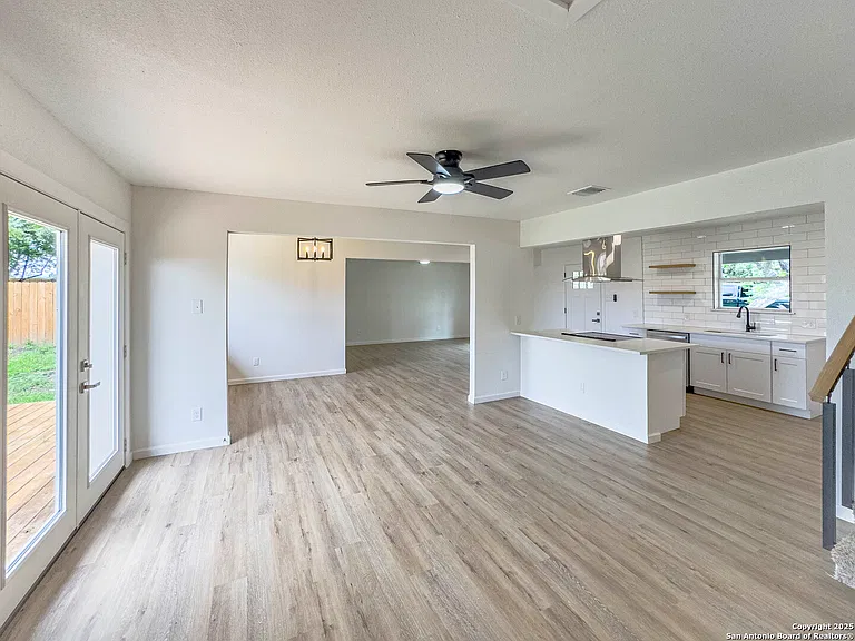 375 W Faust St — Photo 8