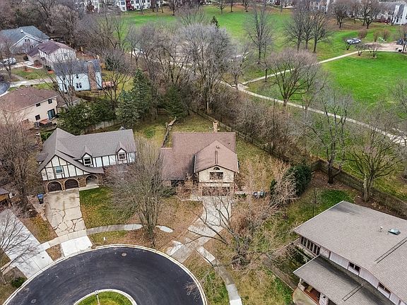 2nd image of 410 Brad Ct