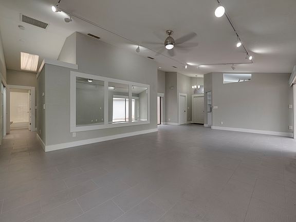 5th image of 1166 Jardin Dr