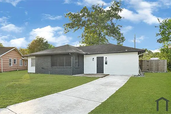 1611 Patrick St
