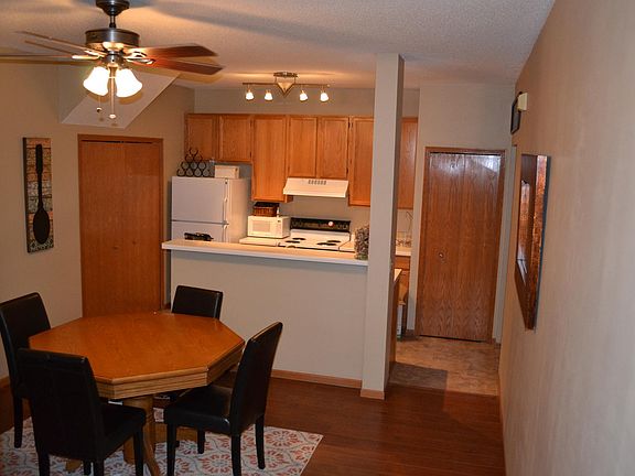 3rd image of 2716 Mallard Dr