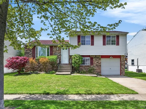 266 Peppertree Dr, Amherst, NY 14228