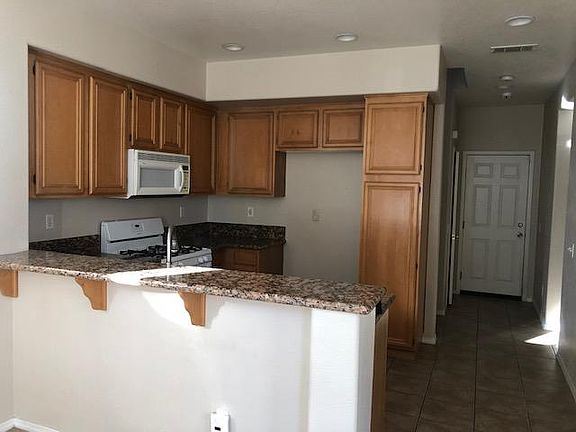 3rd image of 12701 Conifer Ave