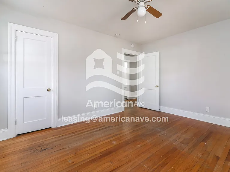 23568_013_bedroom_14295935.jpg