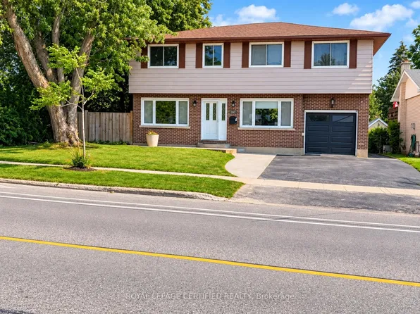 247 Grove St E, Barrie, ON L4M 2R1