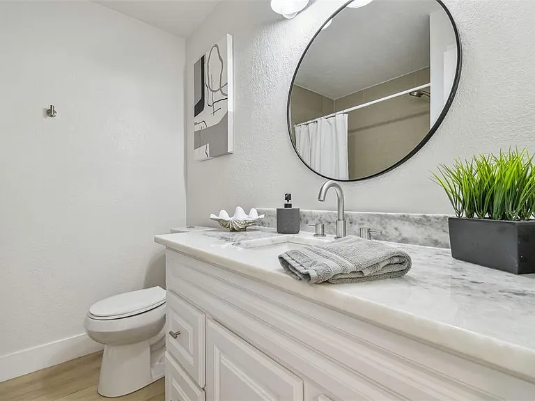 3922 Fontainebleau Dr — Photo 30