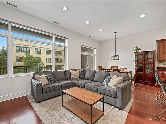 2nd image of 3418 W Foster Ave APT 202