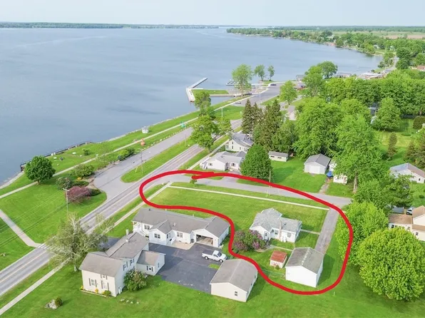 149 Centre St, Cape Vincent, NY 13618