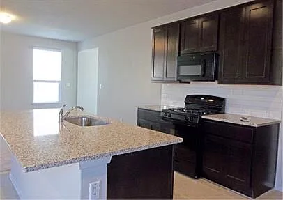 170 White Dunes Dr — Photo 4