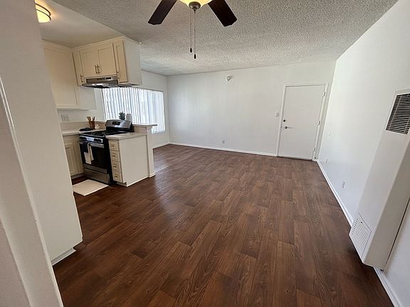 3rd image of 14600 Magnolia Blvd #16