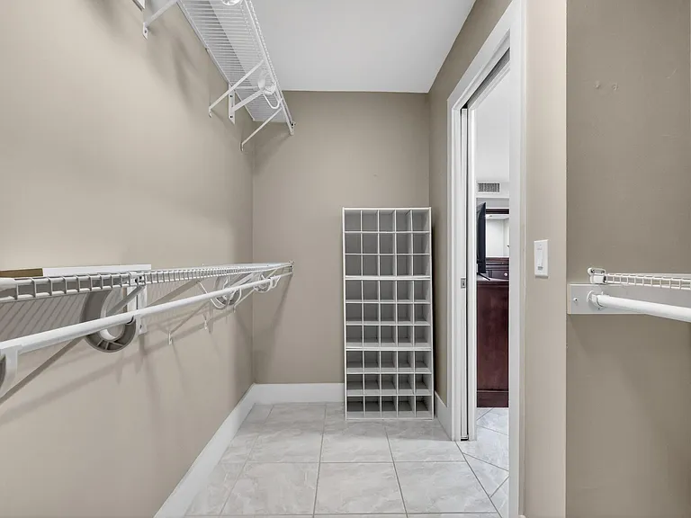 492 Piedmont F — Photo 22