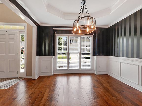 3rd image of 1011 Trailway Cir