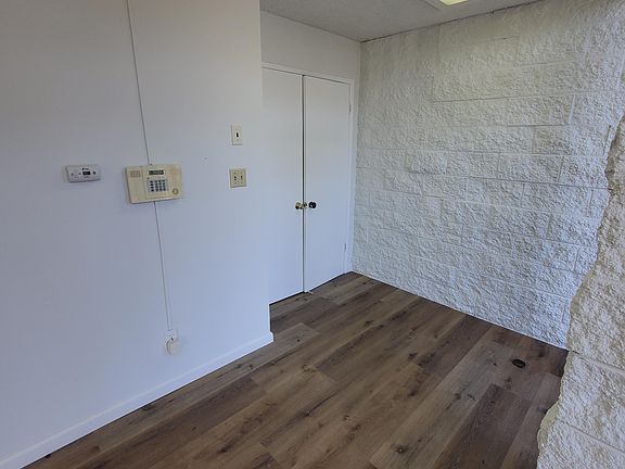 5th image of 640 W 7th St Suite A