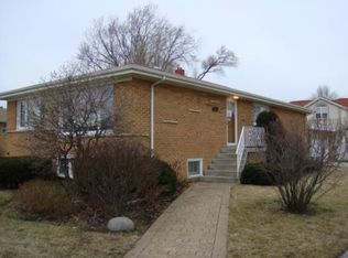 7202 Ponto Dr, Morton Grove, IL 60053