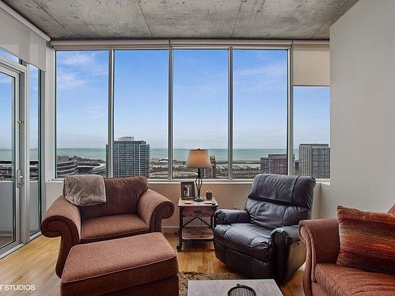 5th image of 1720 S Michigan Ave APT 2707