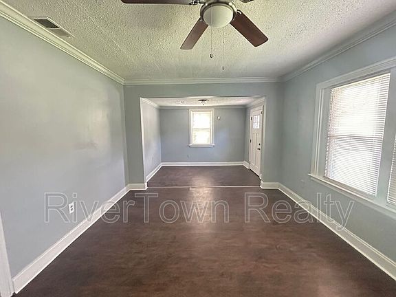 3rd image of 1485 Oberle Ave