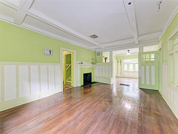 3rd image of 1005 16TH AVENUE S