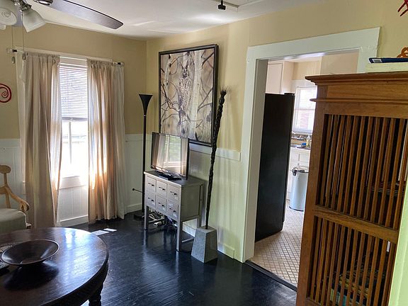 3rd image of 1203 Heights Blvd #2
