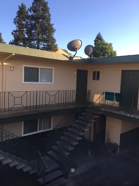Frisbie Court