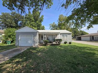 2202 W Maple Ave, Enid, OK 73703