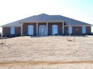 122 Sanders Dr, Huntsville, AL 35811